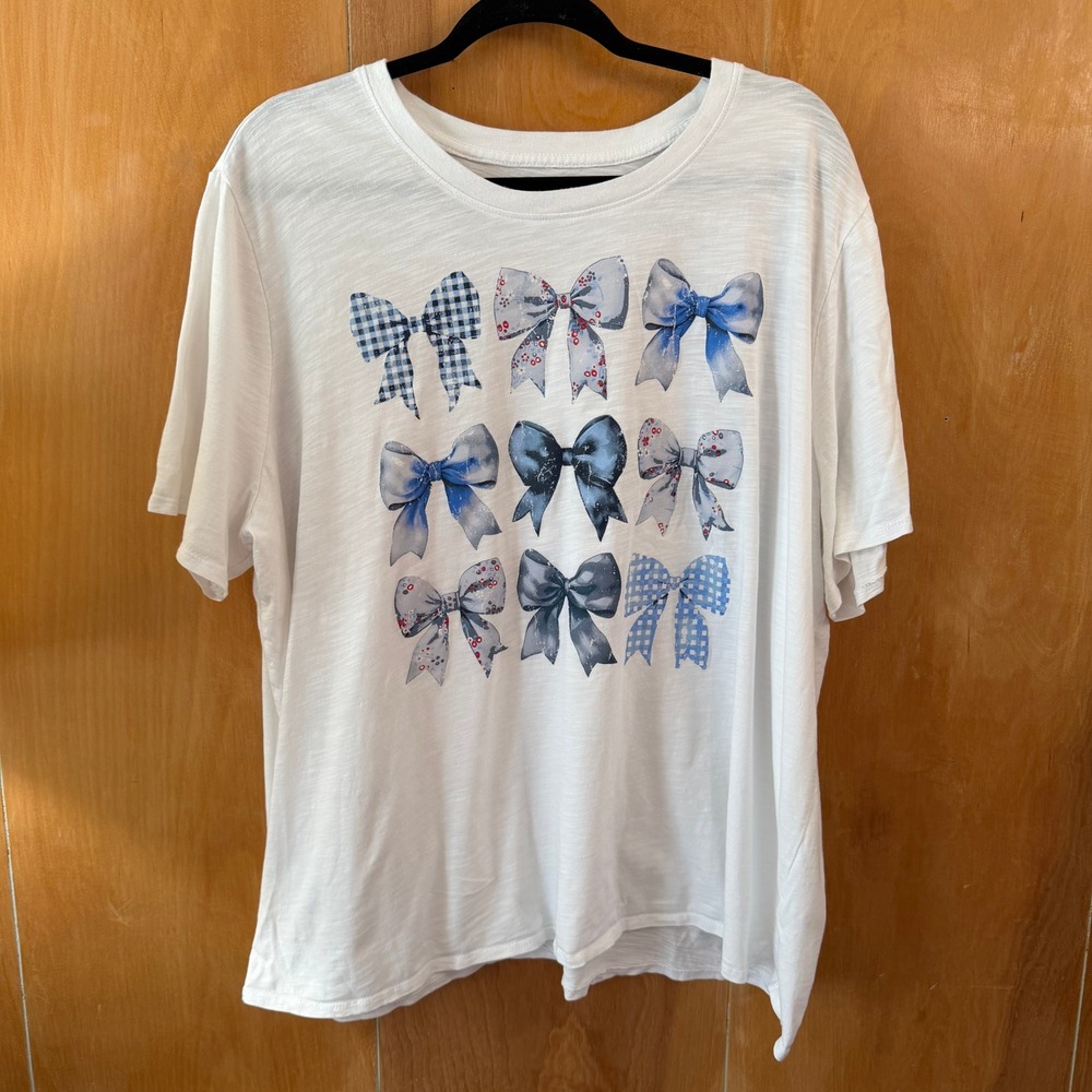 Cato Women Plus Size 26/28W White Blue Watercolor Bow Graphic T-Shirt